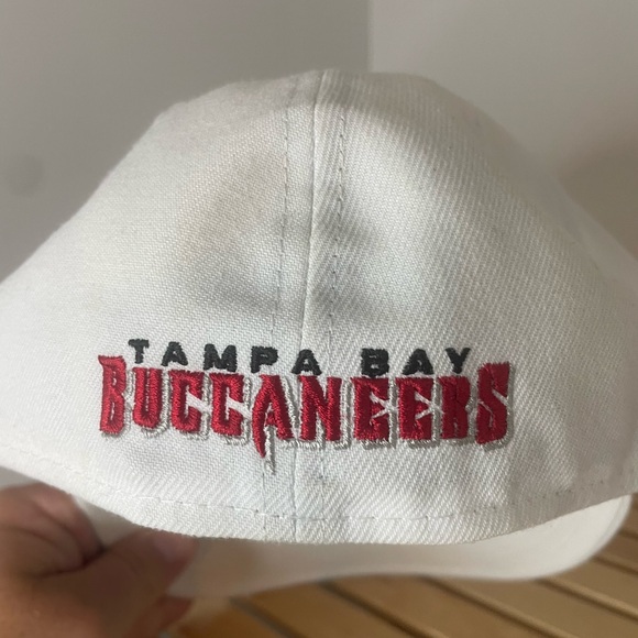 New Era alt logo Tampa Bay Buccaneers low profile 59Fifty fitted cap, size 7 1/2 - Picture 3 of 5